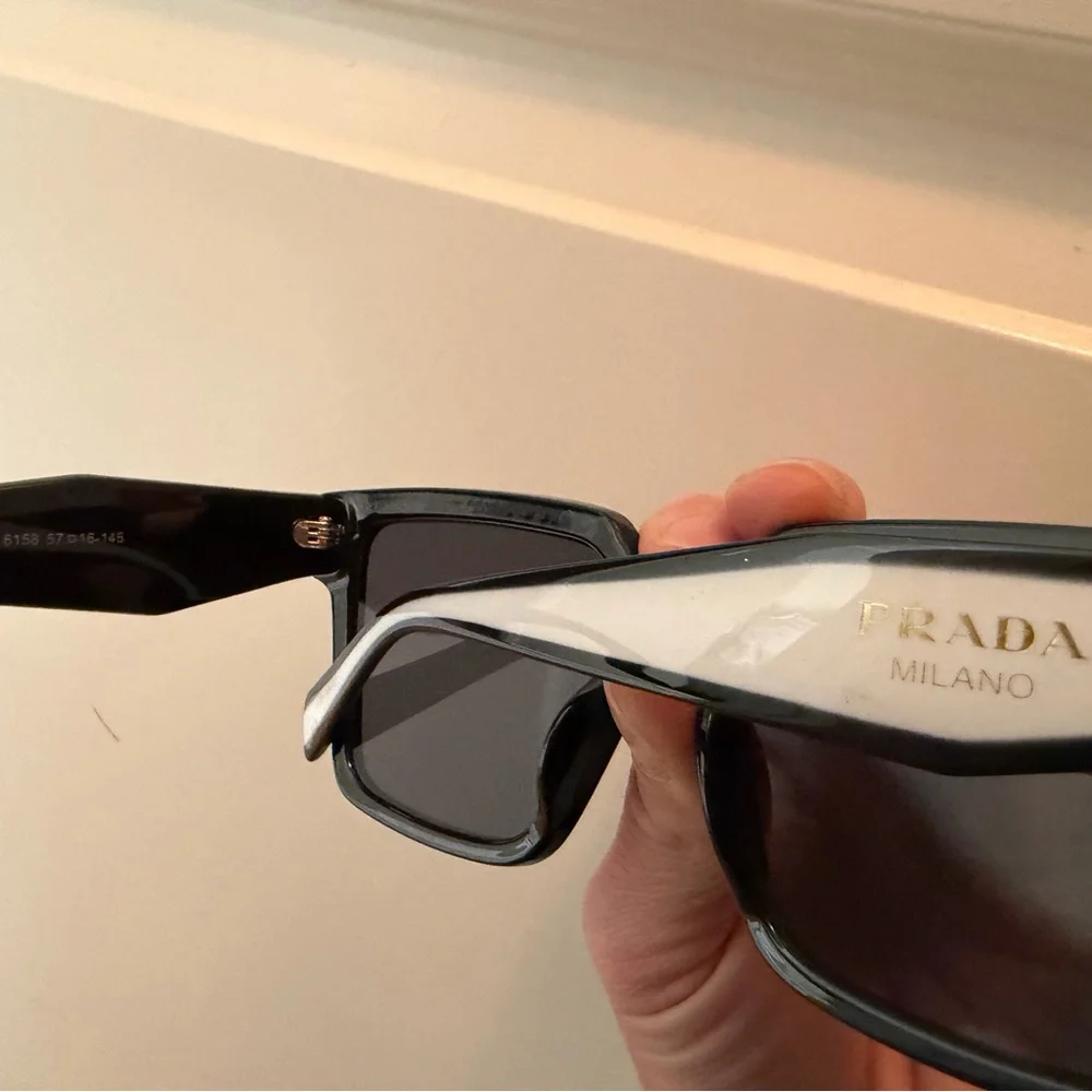 Prada sunglasses - Picture 2 of 5